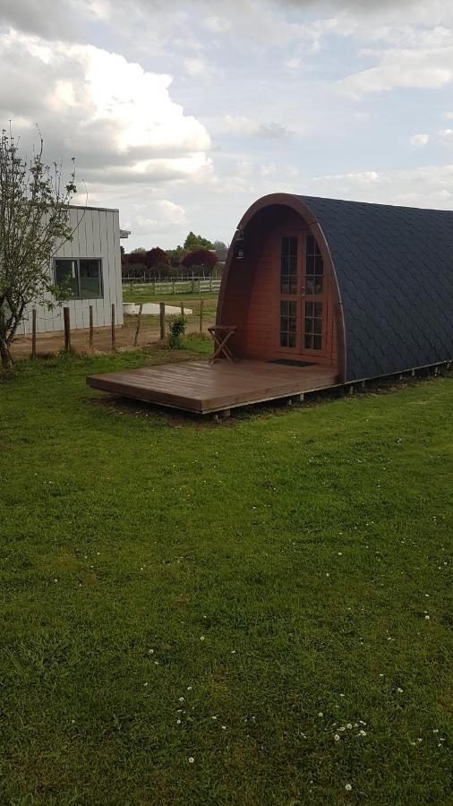 Aberdeen Cottage With Hobbit House Sleep-Out Tamahere Exterior photo